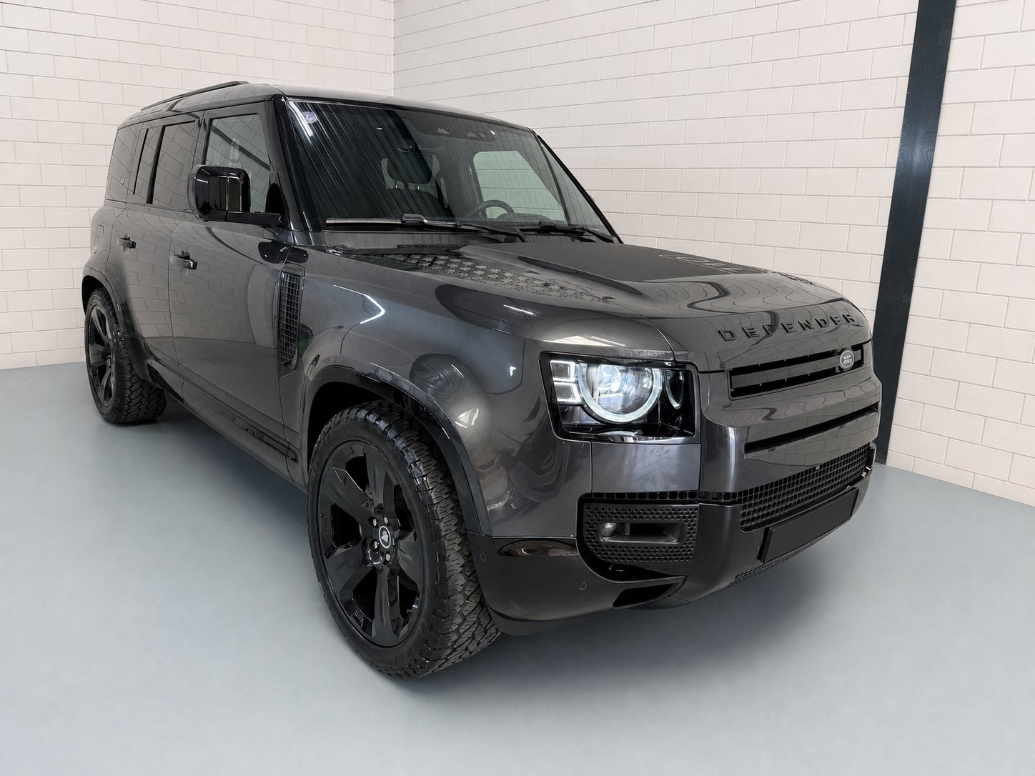 Verzorgde Land Rover Defender na exterieurbehandeling